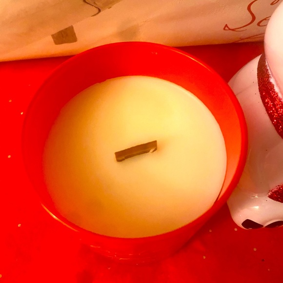 Hand Soap & Sensational Christmas Candle - Picture 2 of 4